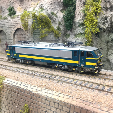 Locomotive électrique HLE 27, N°2737, "Airco Magelan", bleue et jaune, SNCB, Ep. V-VI, LSMODELS 12066S, HO 1/87 - DCC SON