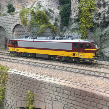 Locomotive électrique, N°1183, rouge et jaune, SNCB, Ep. VI, LSMODELS 12098, HO 1/87