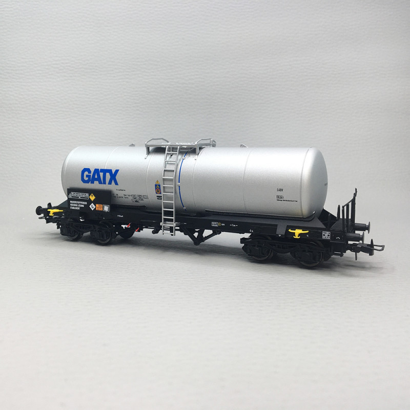 Wagon-citerne 4 essieux, échelles latérales, argent, GATX, Ep. VI, RIVAROSSI HR6699, HO 1/87