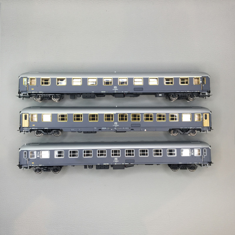 Coffret 3 voitures Express "Remus" Roma-Wien, couchettes 1re/2e classe, FS, Ep. IV-V, RIVAROSSI HR4412, HO 1/87