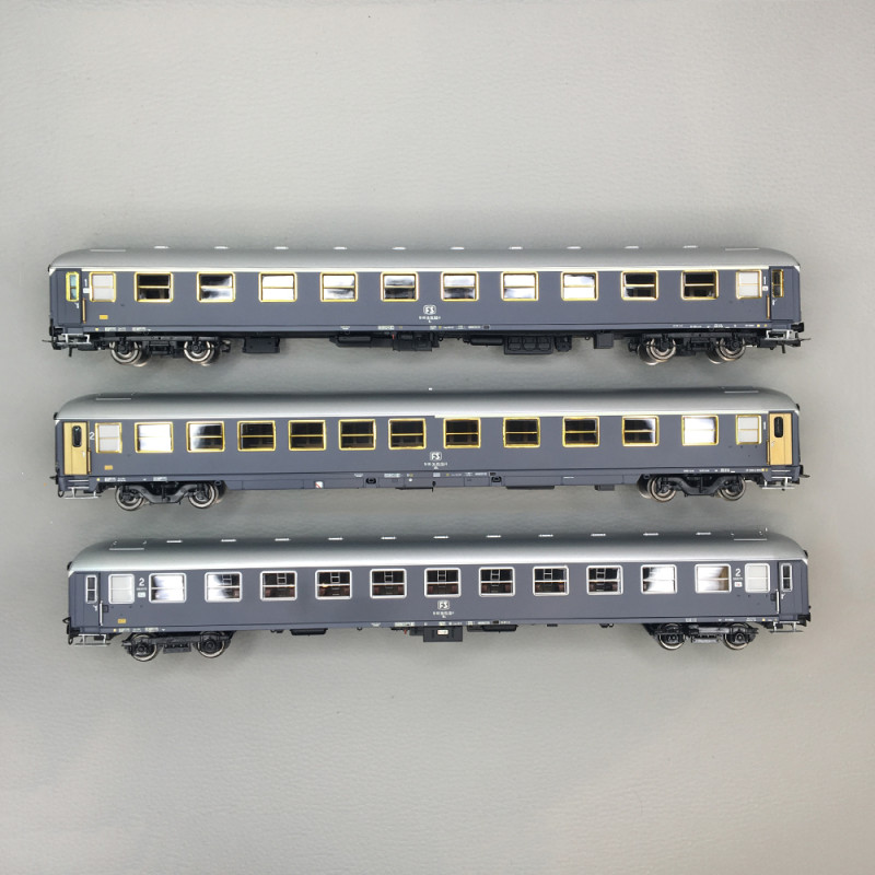 Coffret 3 voitures Express "Remus" Roma-Wien, couchettes 1re/2e classe, FS, Ep. IV-V, RIVAROSSI HR4412, HO 1/87
