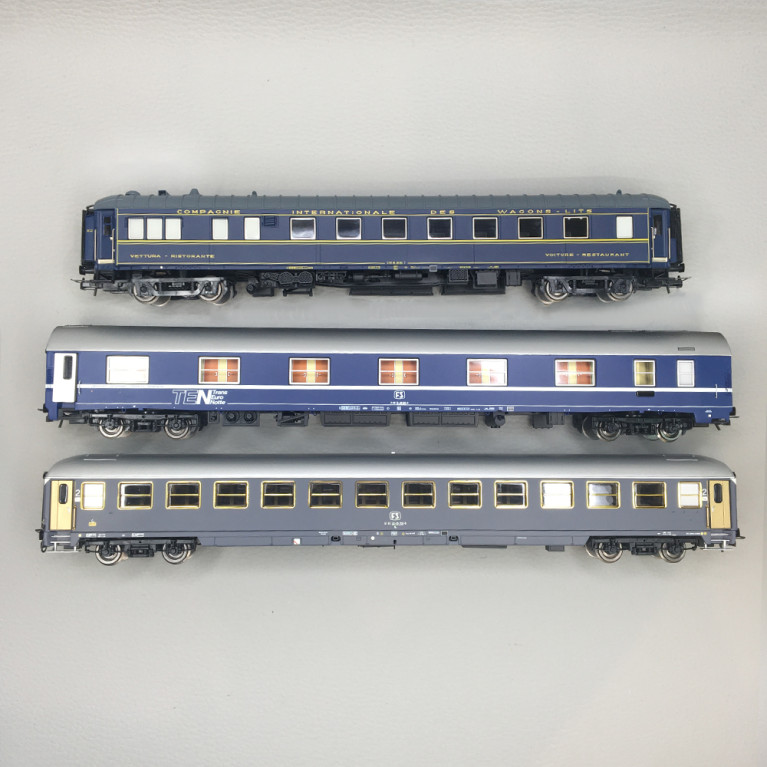 Coffret 3 voitures Express "Remus" Roma-Wien, voiture-restaurant, FS, Ep. IV-V, RIVAROSSI HR4410, HO 1/87