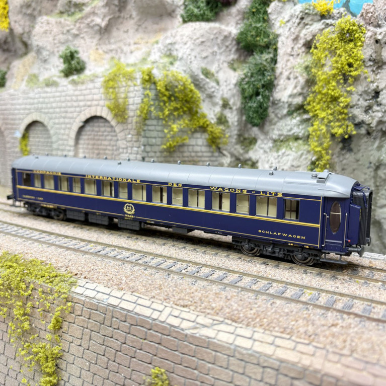 Voiture-lits Lx (METRO MD), N°71 83 70-40 118-1, bleue, CIWL, Ep. IVa, LSMODELS 49244, HO 1/87