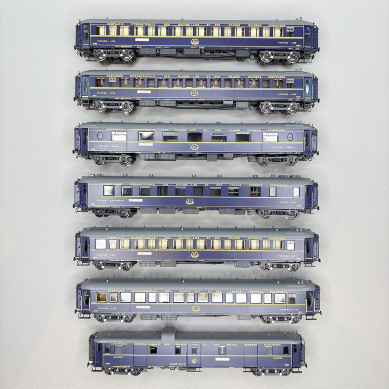 Coffret 7 voitures "Le Train Bleu" 1954, CIWL, Ep. III, MODELS WORLD MW1005, HO 1/87