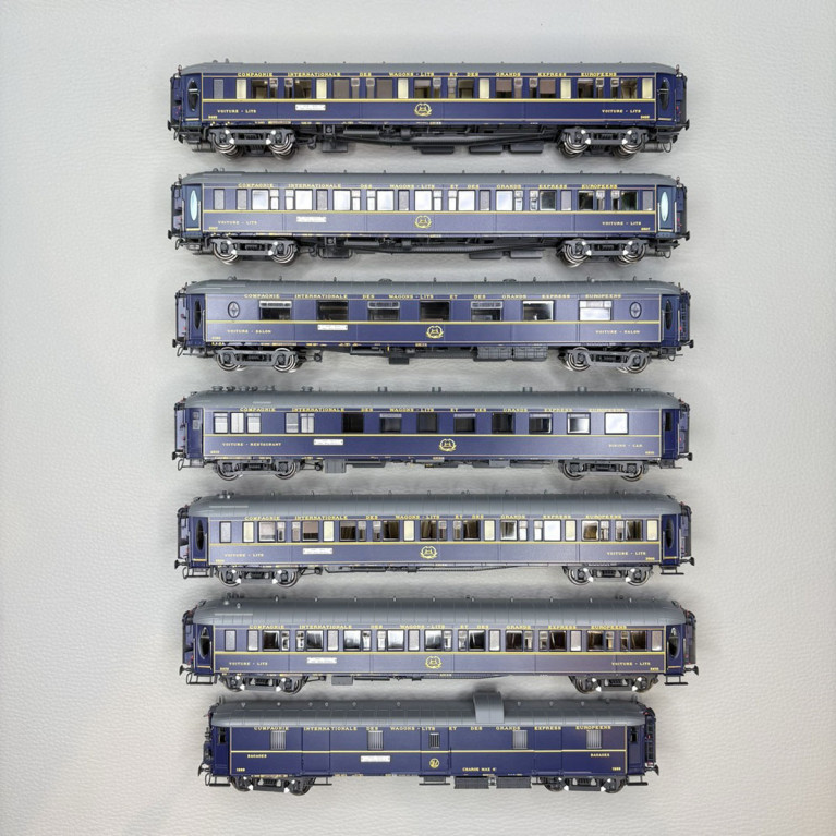 Coffret 7 voitures "Le Train Bleu" 1954, CIWL, Ep. III, MODELS WORLD MW1005, HO 1/87
