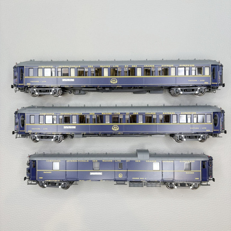 Coffret 7 voitures "Le Train Bleu" 1954, CIWL, Ep. III, MODELS WORLD MW1005, HO 1/87