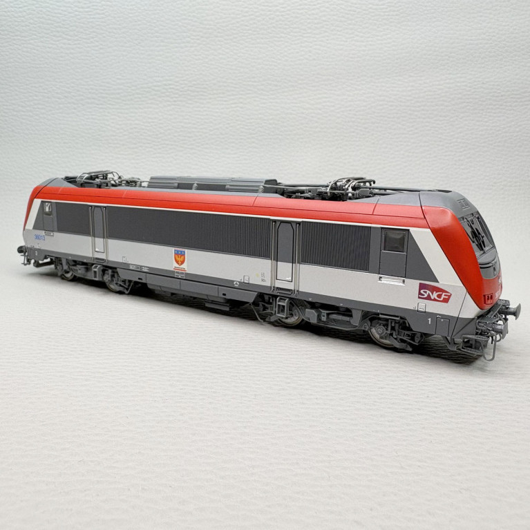 Locomotive électrique tricourant BB 36013, "Bonnencontre", rouge/argent, SNCF, Ep. VI, JOUEF HJ2479, HO 1/87