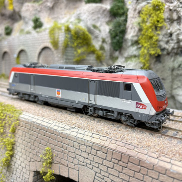Locomotive électrique tricourant BB 36013, "Bonnencontre", rouge/argent, SNCF, Ep. VI, JOUEF HJ2479S, HO 1/87 - DCC SON