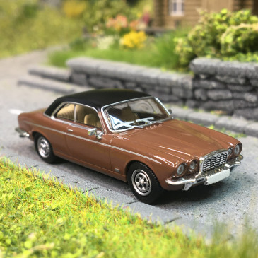 Jaguar XJ-C, brun, noir, 1973 - PCX 871569 - HO 1/87