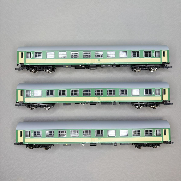 Coffret 3 voitures voyageurs Y/B 70 type Bdnu “Telimena”, PKP, Ep. V, ROCO 6200229, HO 1/87