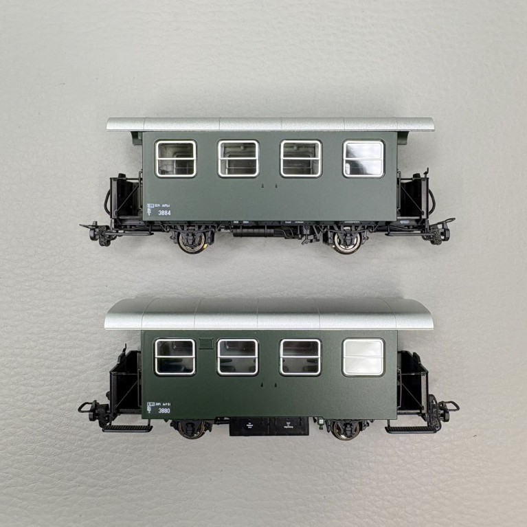 Coffret 2 voitures voyageurs à voie étroite type Bi/s, ÖBB, Ep. IV, ROCO 6240005, HOe 1/87