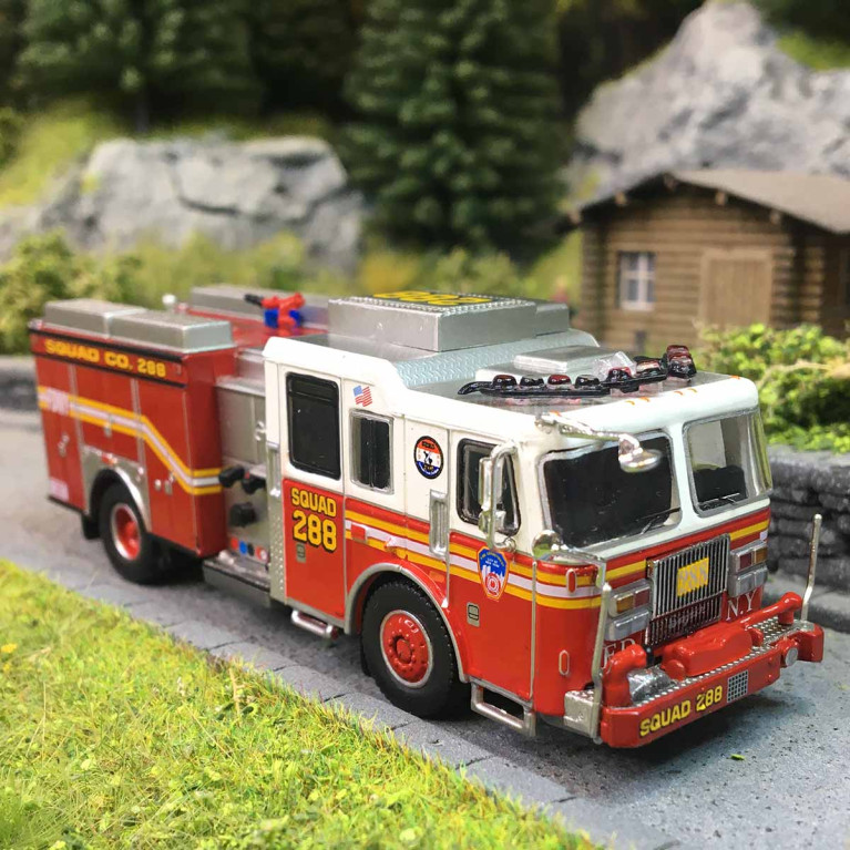 Seagrave attacker, FNDY, squad 288, Queens, 2013 - BREKINA 870845 - HO 1/87