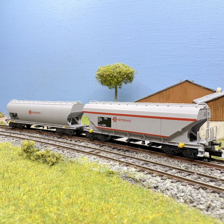 Coffret 2 wagons-trémies à 4 essieux “Ermewa”, parois lisses et bombées, gris, RENFE, Ep. VI, ARNOLD HN6740, N 1/160