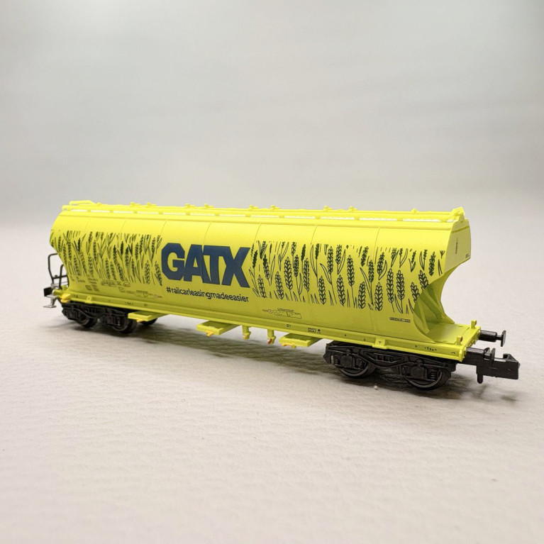 Wagon-trémie céréalier à 4 essieux avec parois bombées, vert néon “Cereal”, grand logo, D-GATX, Ep. VI, ARNOLD HN6737, N 1/160