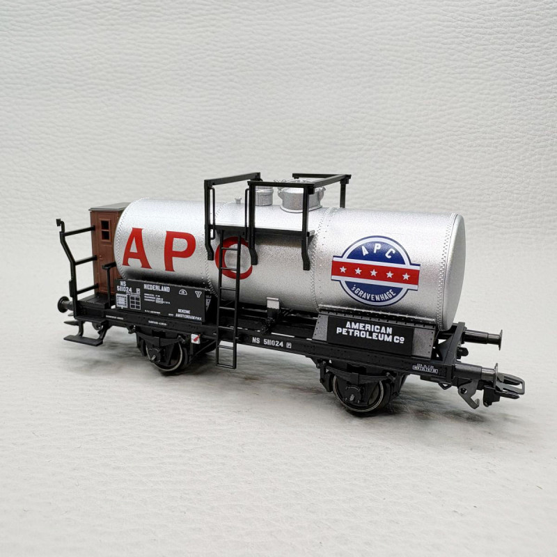 Wagon-citerne à 2 essieux APC, cuve rivetée, plate-forme de serre-frein avec guérite, NS, Ep. II, MARKLIN 46485, HO 1/87