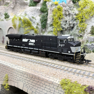 Locomotive diesel GE ES44AC 8127, Norfolk Southern, Ep. VI, MÄRKLIN 38448