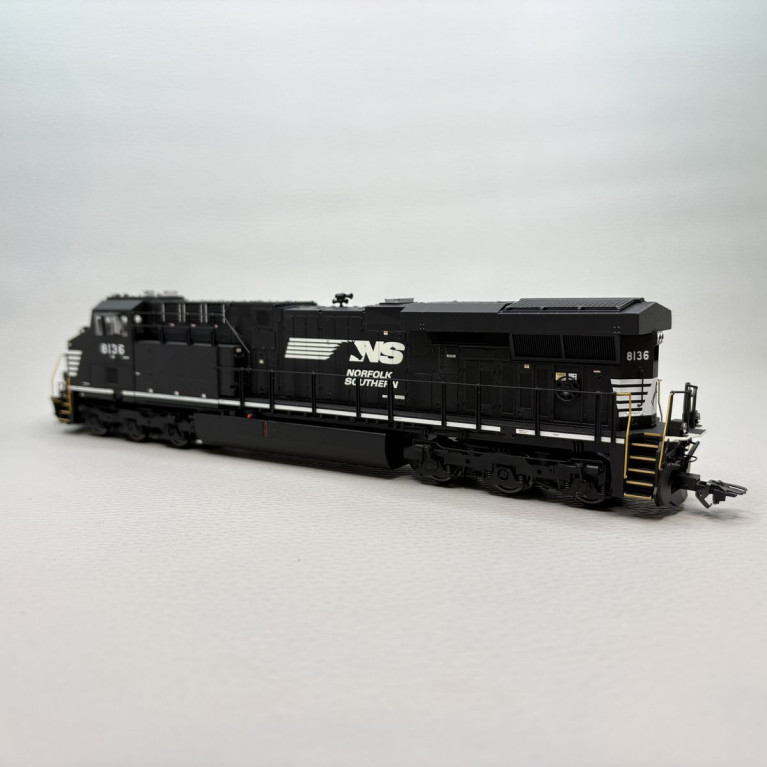 Locomotive diesel GE ES44AC 8136, Norfolk Southern, Ep. VI, MÄRKLIN 38449