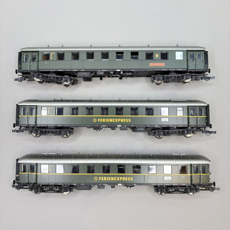 Coffret de 3 voitures “Ferienexpress”, DB, Ep. III, ROCO 6200235