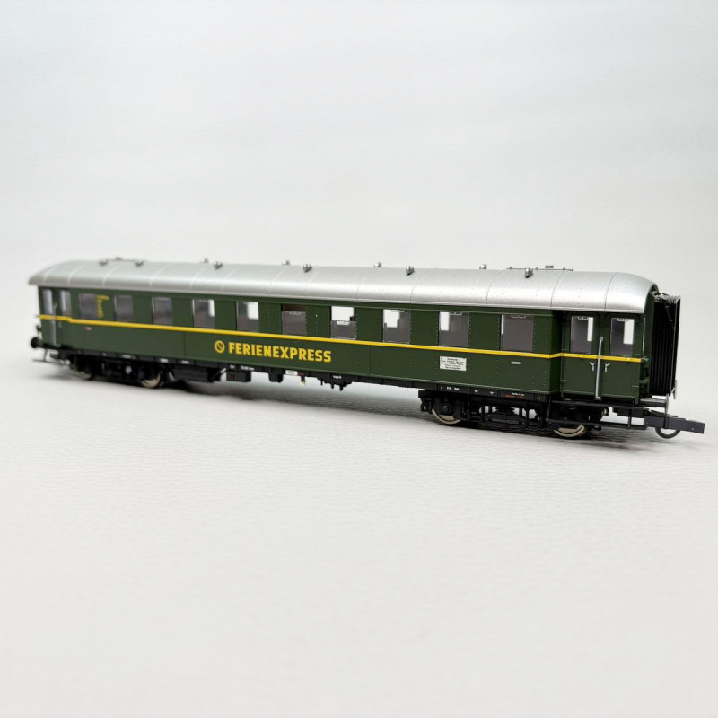 Coffret de 3 voitures “Ferienexpress”, DB, Ep. III, ROCO 6200235