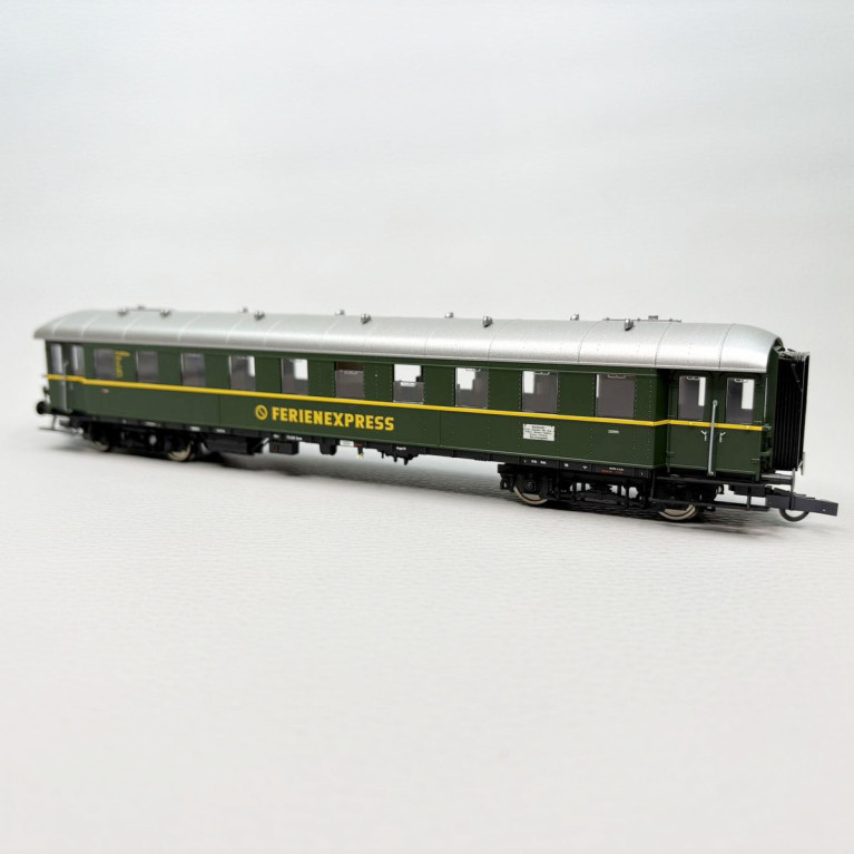 Coffret de 3 voitures “Ferienexpress”, DB, Ep. III, ROCO 6200235