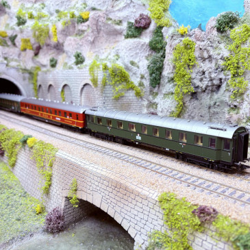 Coffret de 4 voitures train express D 74 n°1, DB et DSG, Ep. III, MÄRKLIN 42491