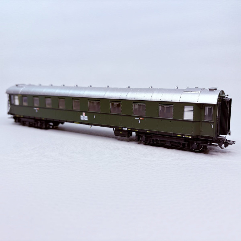 Coffret de 4 voitures train express D 74 n°1, DB et DSG, Ep. III, MÄRKLIN 42491