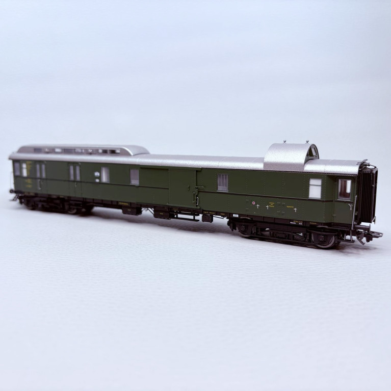 Coffret de 4 voitures train express D 74 n°1, DB et DSG, Ep. III, MÄRKLIN 42491