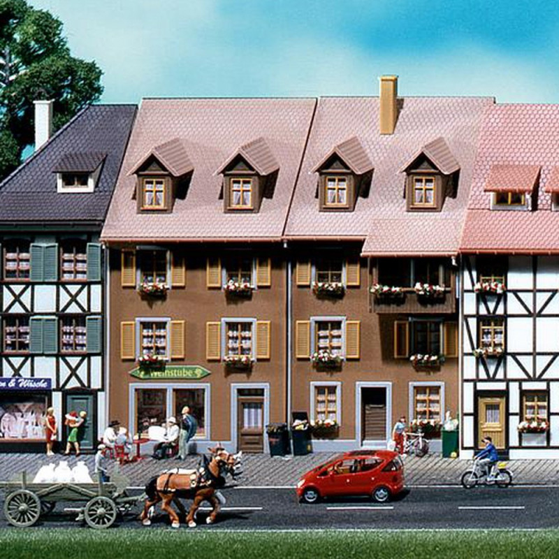 Maison de ville avec commerce-HO 1/87-FALLER 130498 diorama, modélisme