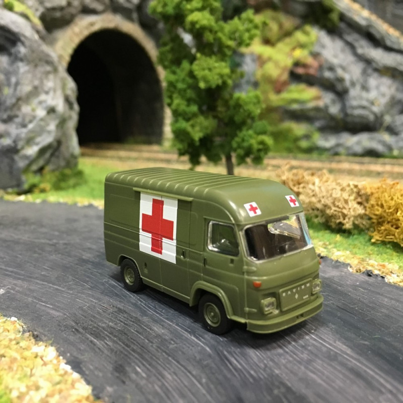 Fourgon Saviem SG2 Ambulance militaire -HO-1/87-IGRA 2909