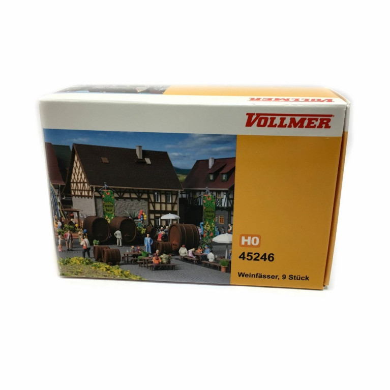 9 barriques (foudres) à vin 2 tailles -HO-1/87-VOLLMER 45246
