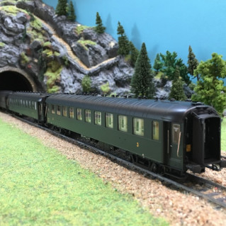 3 voitures C10 myfi OCEM époque IIb  Sncf -HO-1/87-LSMODELS MW40397