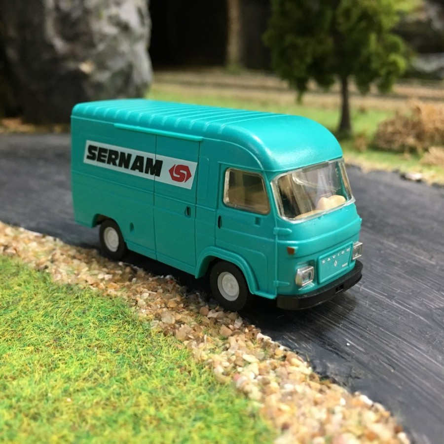 Camion Saviem SERNAM-HO-1/87-IGRA 2907