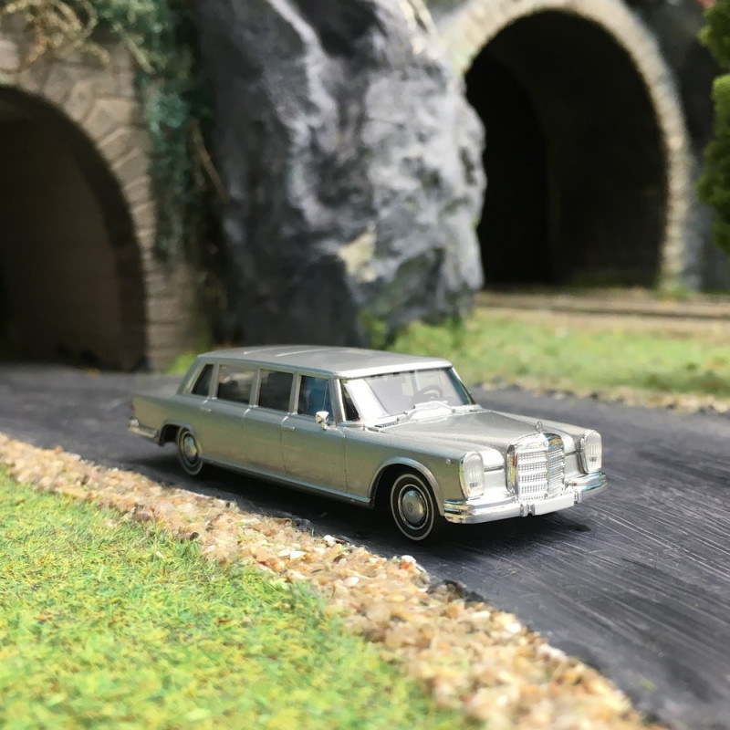 Mercedes 600 "Pullman"-HO 1/87-BREKINA 13005