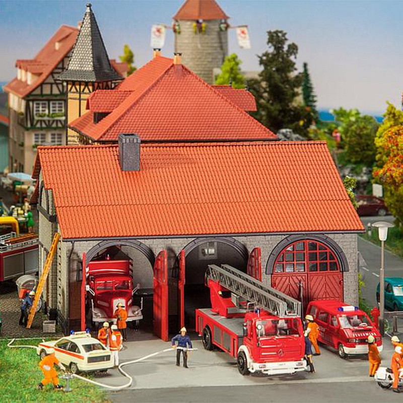 FALLER 222209 Feuerwehrgerätehaus Spur N