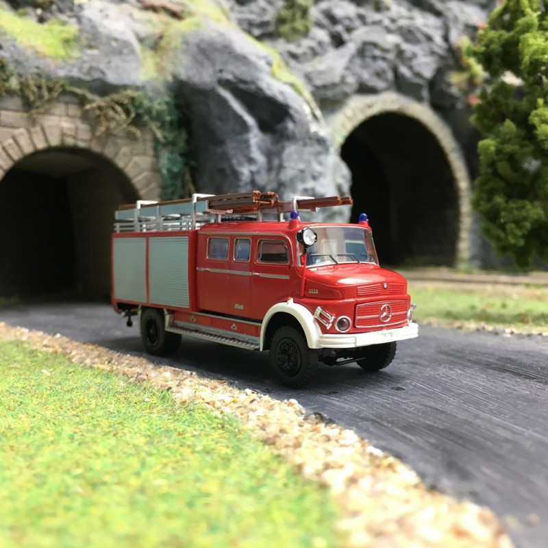 Camion Pompiers Mercedes LAF 1113 LF 16-HO 1/87-BREKINA 47130