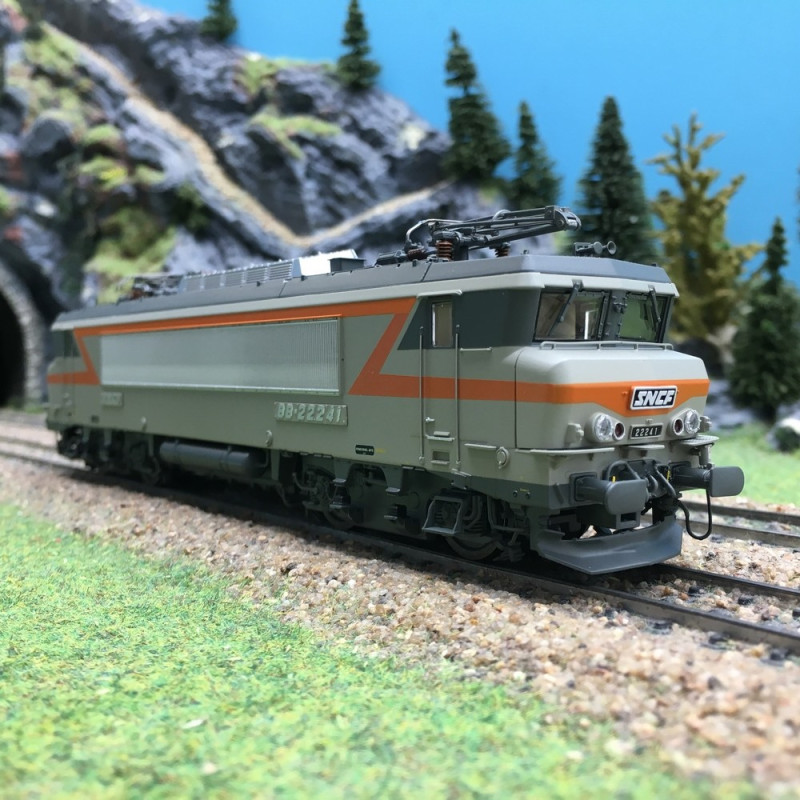 Locomotive BB22241 Marseille Ep IV SNCF-HO 1/87-LSMODELS 10438