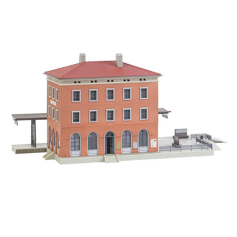 Gare de type Bavarois (Weisenbach)-HO 1/87-FALLER 110135