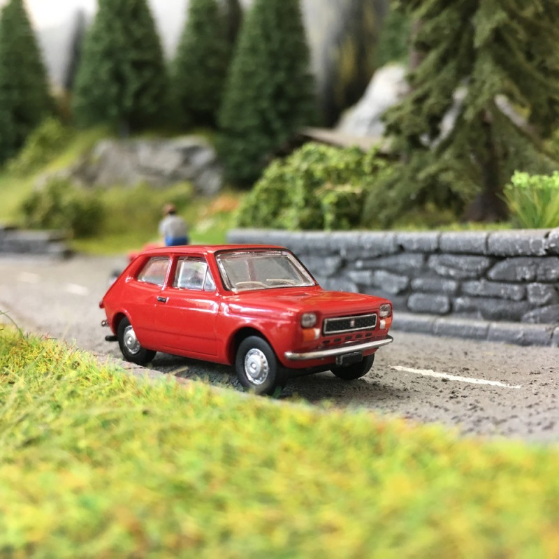 Fiat 127 Rouge-HO-1/87-Starline Models 22500