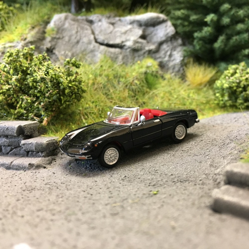 Alfa Romeo Spider Noire-HO 1/87-BREKINA 29606