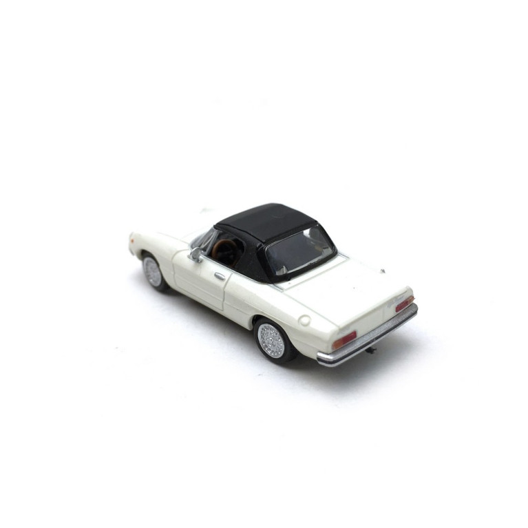 Alfa Romeo Spider Fermé Blanc-HO 1/87-BREKINA 29605