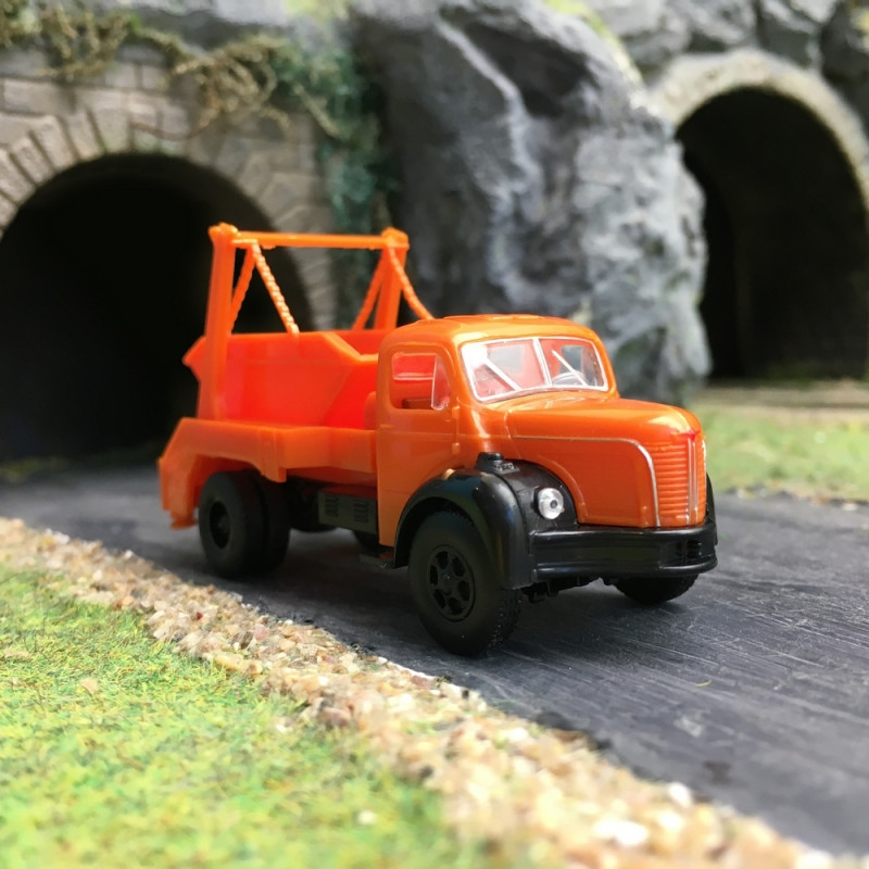 Berliet GLR-8 Orange-HO-1/87-BREKINA 85390