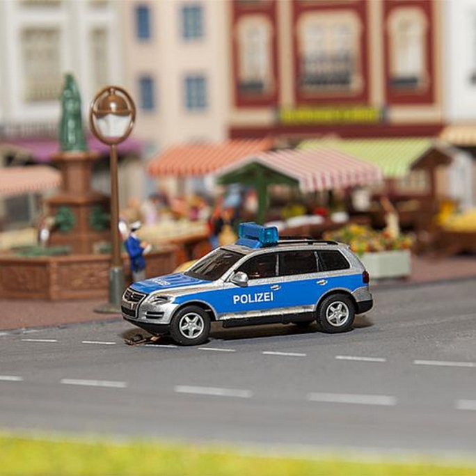 Car System VW Touareg "Police"-HO 1/87-FALLER 161543