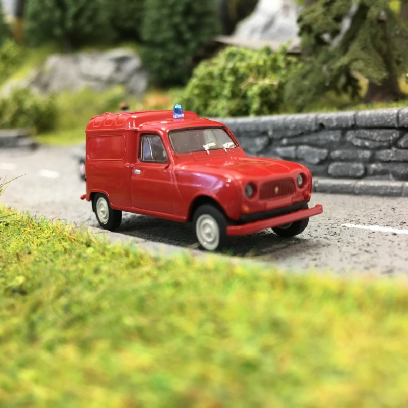 Renault 4L fourgonnette Pompiers-HO-1/87-BREKINA 14747