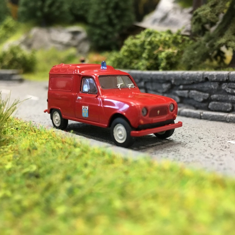 Renault 4L fourgonnette Pompiers Versailles-HO-1/87-BREKINA 14747