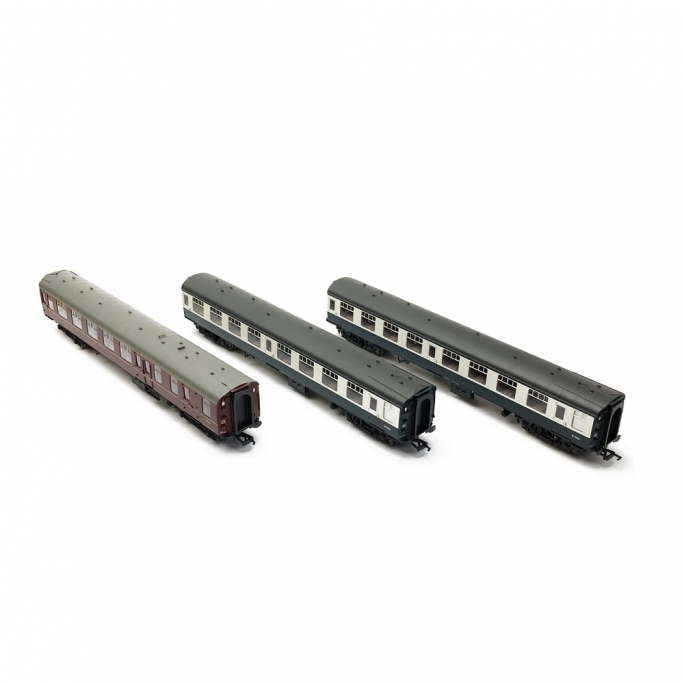Train BR 7 Britannia 4-6-2 70013 + 3 voitures-00 1/76-HORNBY R3607