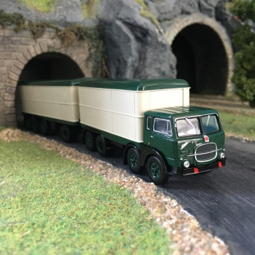 Camion remorque tolé FIAT 690 Millepiedi-HO 1/87-BREKINA 58422
