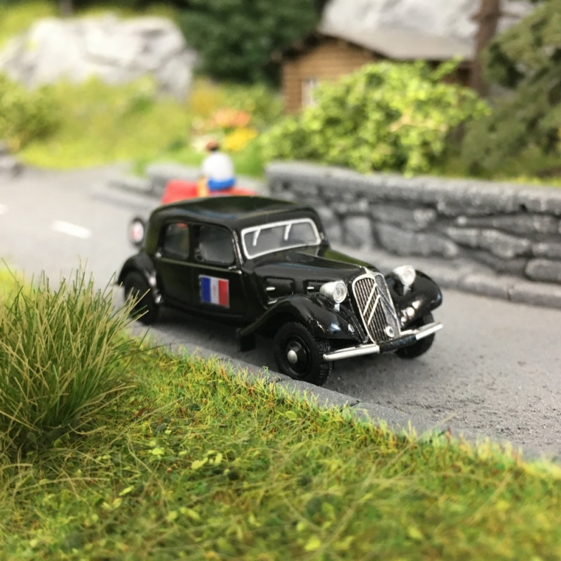 Citroën Traction 11A 1935 "Drapeau Français avec Croix de Lorraine"-HO 1/87-SAI 6171