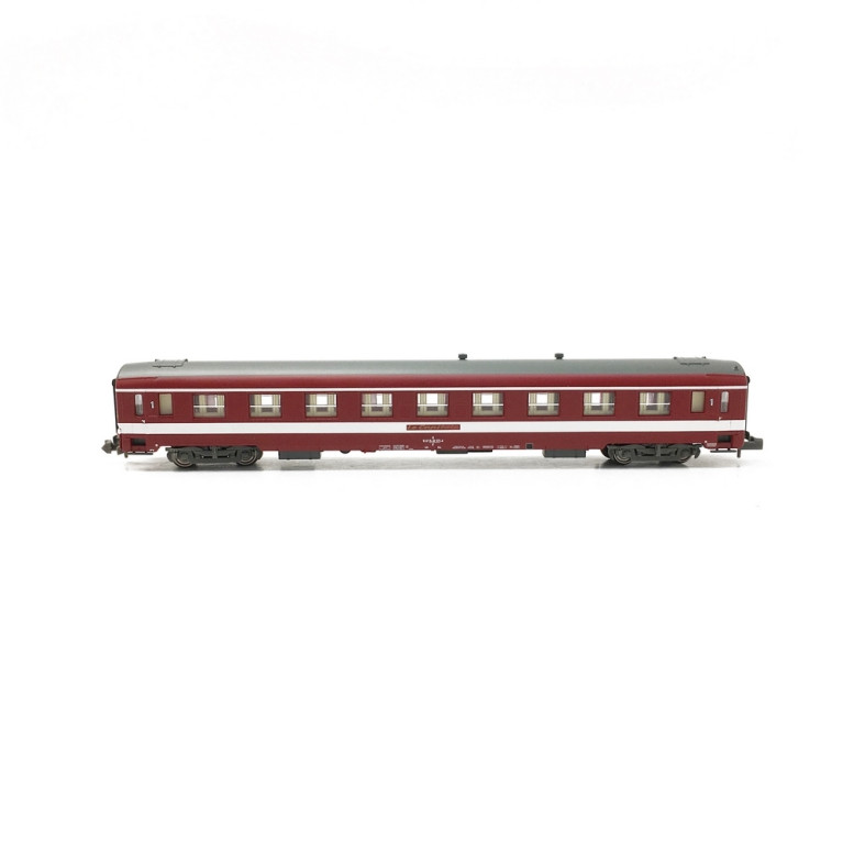 Voiture A9 UIC Capitole SNCF Ep III - N 1/160 - REE NW158
