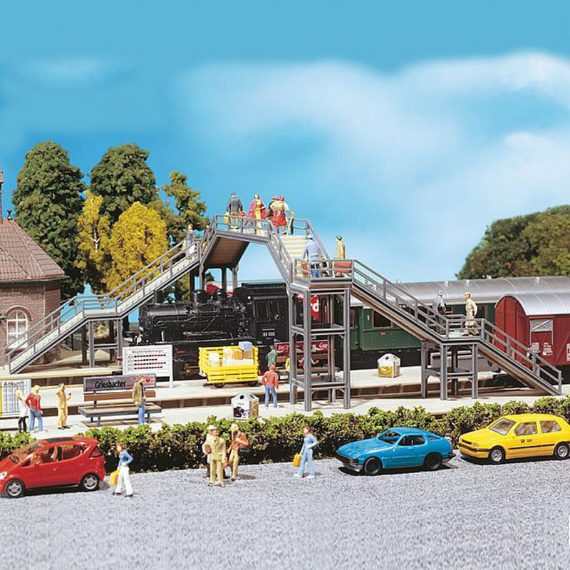 Maquette Faller HO - Quai De Gare Avec Hangar - Modèle Réduit Pour Train Miniature - Occasion