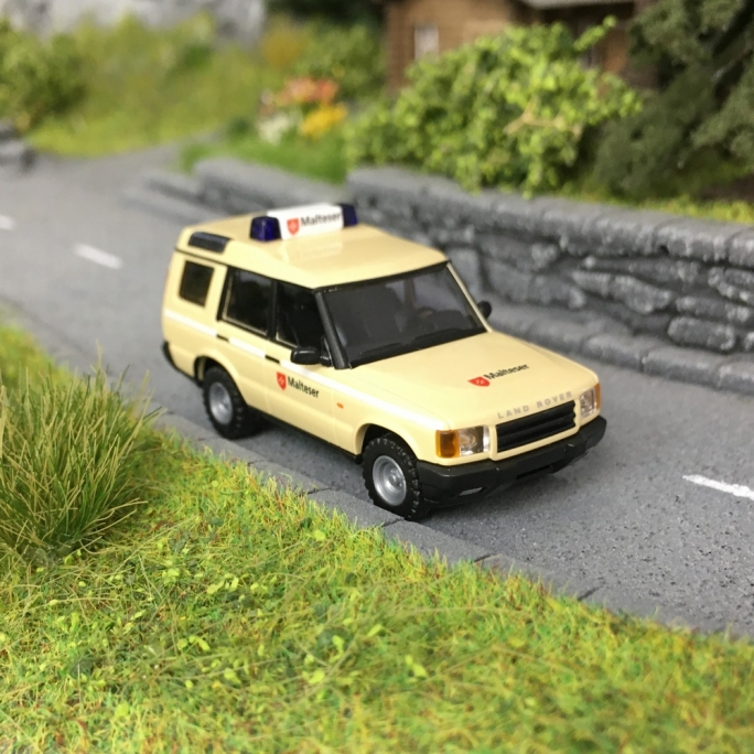 Land Rover Discovery "Malteser"-HO 1/87-BUSCH 51922